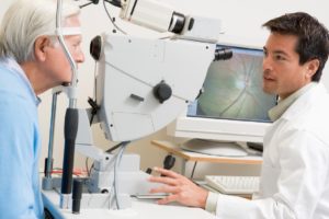 General ophthalmologist vs. retina specialist